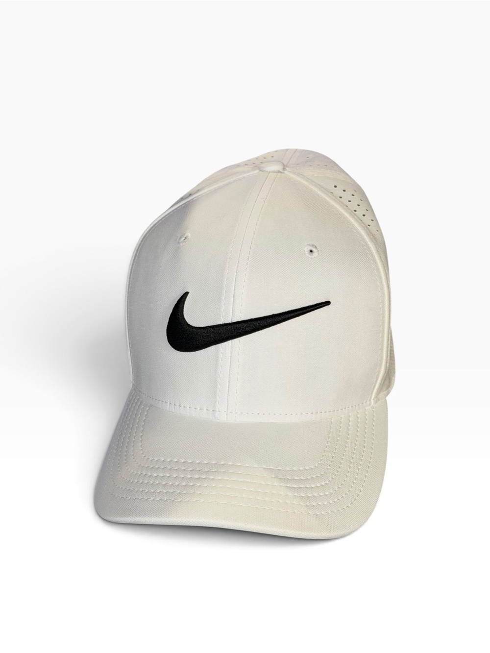 Nike White & Black Classic Dri-Fit Fitted Hat
